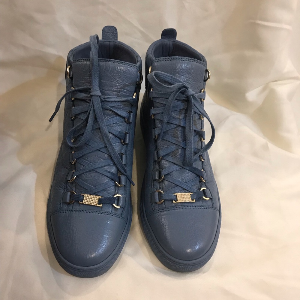 Authentic Mens Balenciaga sneakers